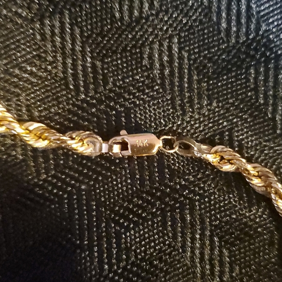 Michael Anthony 14kt gold chain - Picture 3 of 5